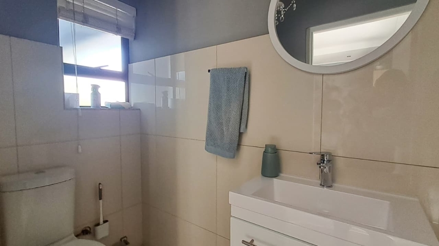 To Let 4 Bedroom Property for Rent in Avalon Estate Western Cape